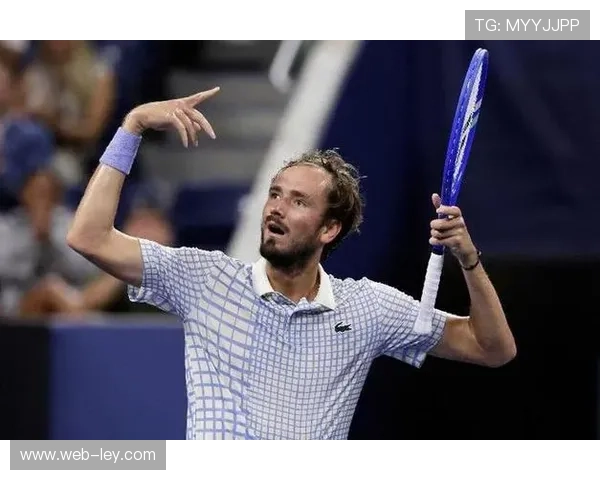 梅德韦杰夫阿拉木图站夺冠，终结882天冠军荒获生涯第21冠