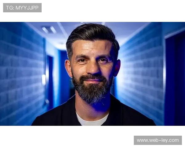 穆斯利奇揭秘沙尔克更衣室沟通:多语言优势促心态转变